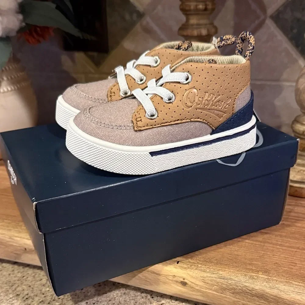 OshKosh B'gosh Tan and Blue Kids Shoes - Size 5 - NWB